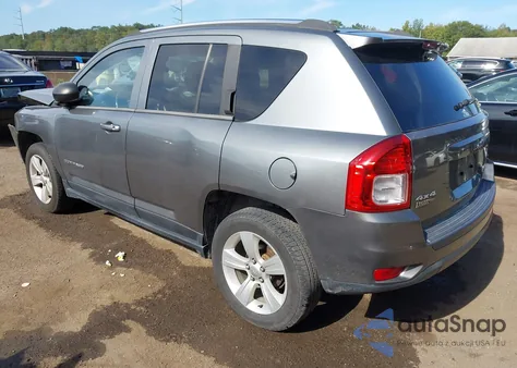 2013 Jeep Compass Latitude z USA, uszkodzony, nr VIN 1C4NJDEBXDD236206